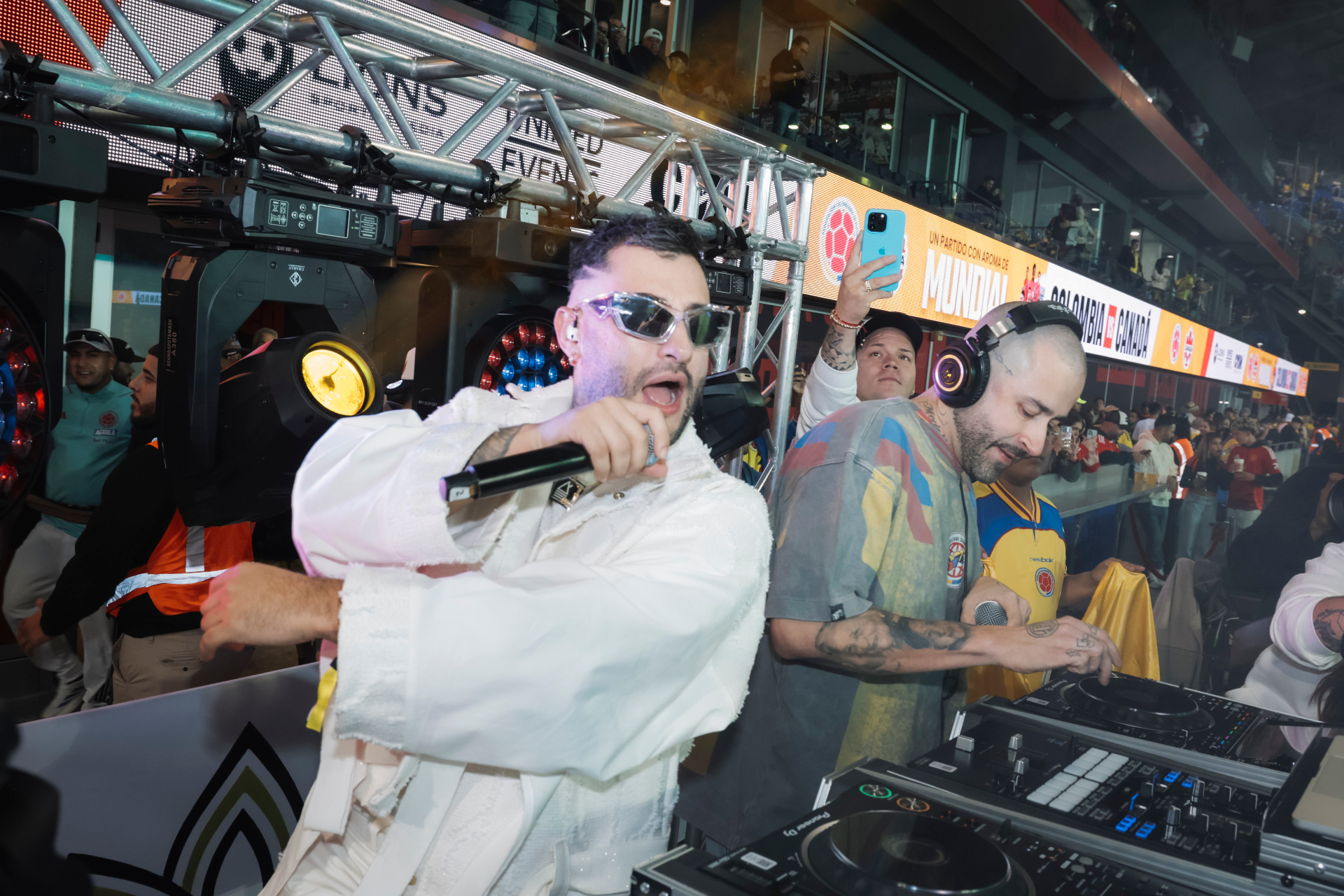 Heider Gonzalez halftime show — Colombia vs Canadá at Sports Illustrated Stadium, Harrison, NJ, Oct 14, 2025