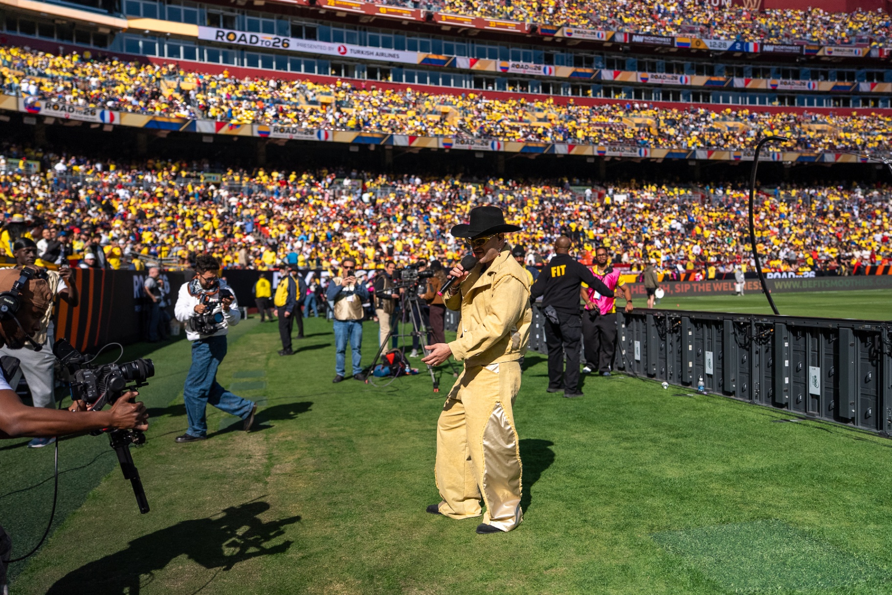 Heider Gonzalez halftime show — Colombia vs Francia at Northwest Stadium, Landover, MD, Mar 29, 2026